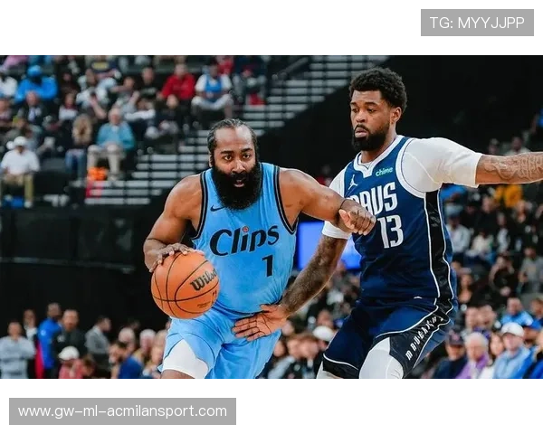 哈登突破分球，洛杉矶快船选择更稳解法