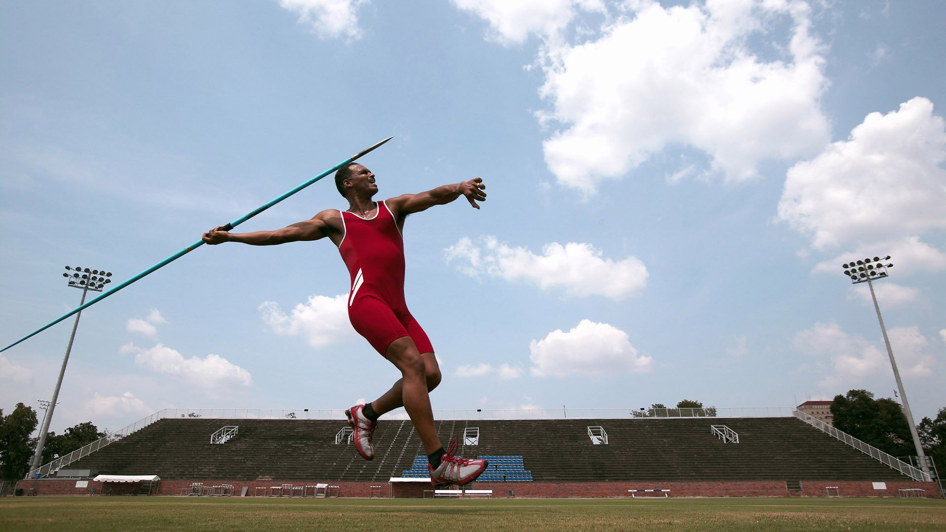 武磊专访 留洋之路充满挑战，武磊留洋一共进多少球